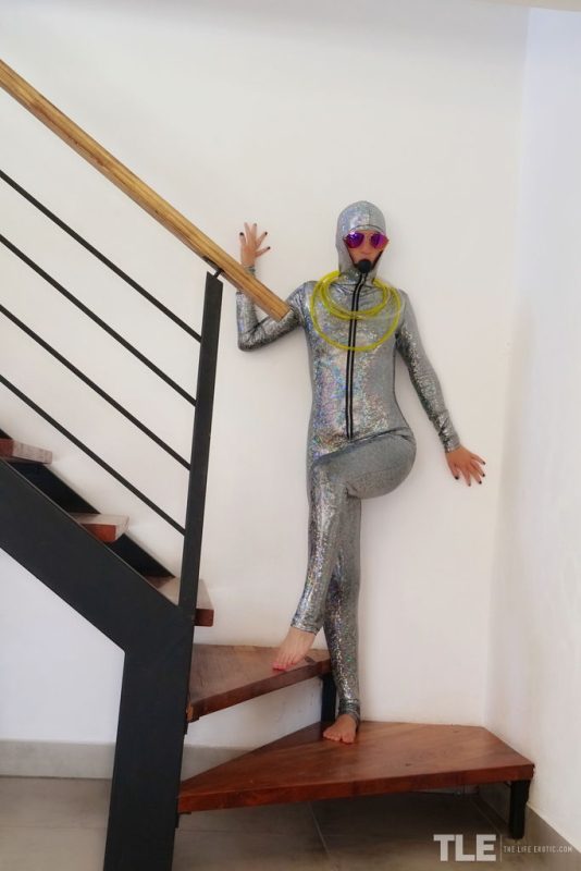 Bizarre 1