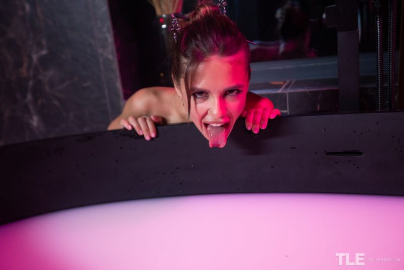 Cute Kink 1