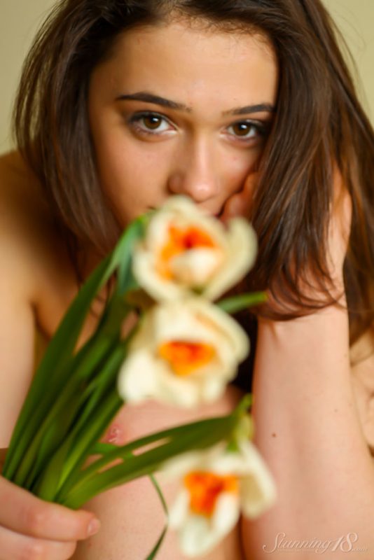 Neola – Beautiful as a Flower