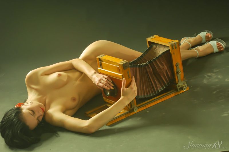 Evanthe – Antique Camera