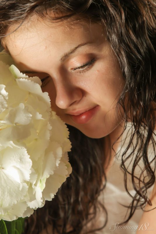 Ondina – Bouquet of white flowers