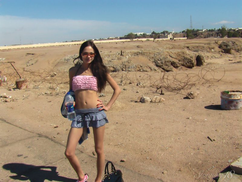 Julia – Sex at Beach