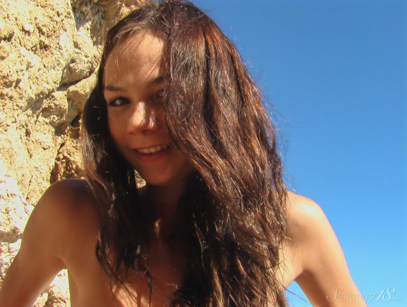 Julia – Sex at Beach