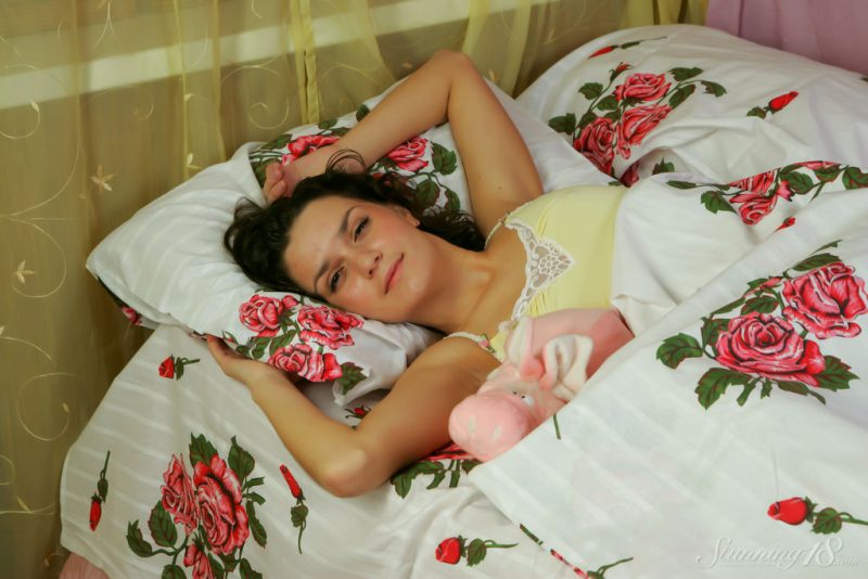 Roza – Sleeping Hottie