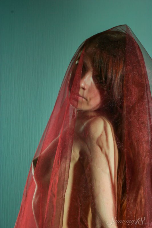 Llitia – Under the Cloth