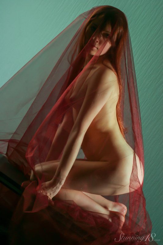 Llitia – Under the Cloth