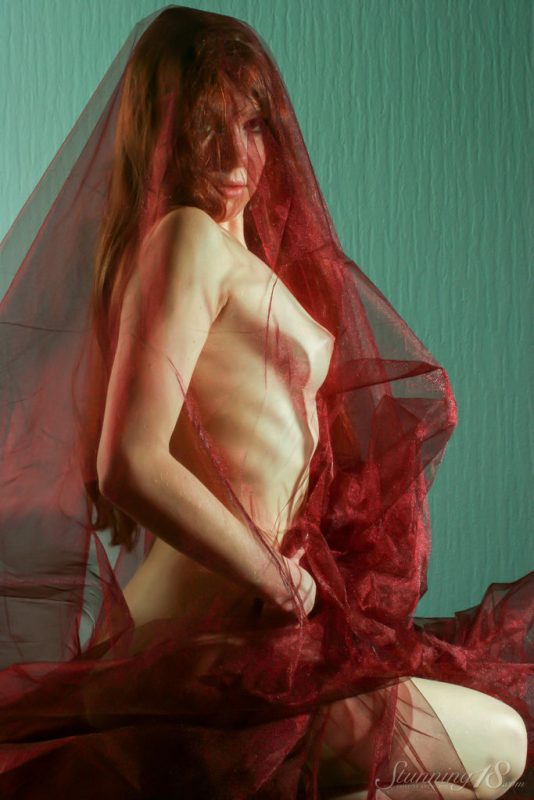 Llitia – Under the Cloth