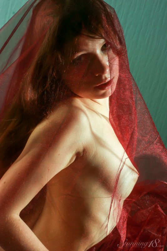 Llitia – Under the Cloth
