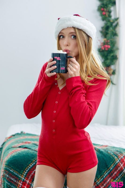 Getting Into Stepsisters Christmas Spirit – S39:E3