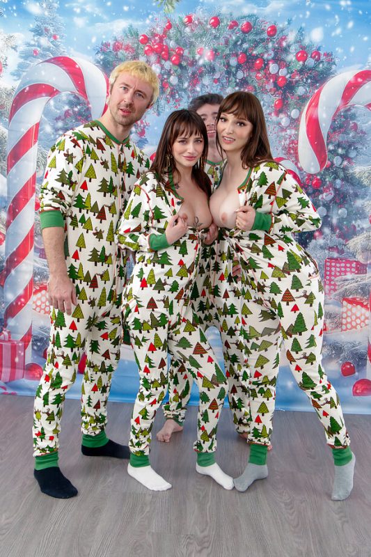 Were Too Horny For A Christmas Card Picture – S11:E2