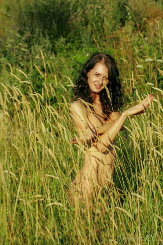Voleta – Looking at the horizon